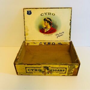 Vintage CYRO Mild Cigars Box Rare